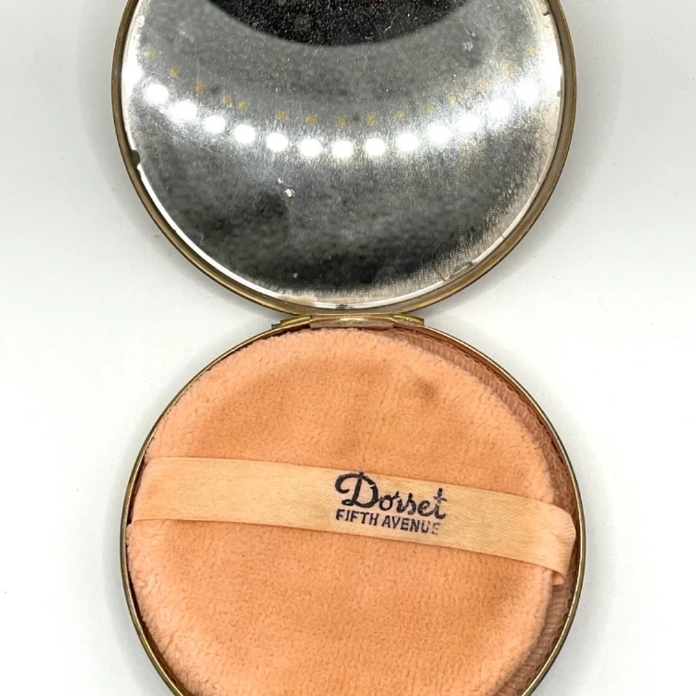 Dorset Fifth Avenue Engraved Design Vintage Powder Compact